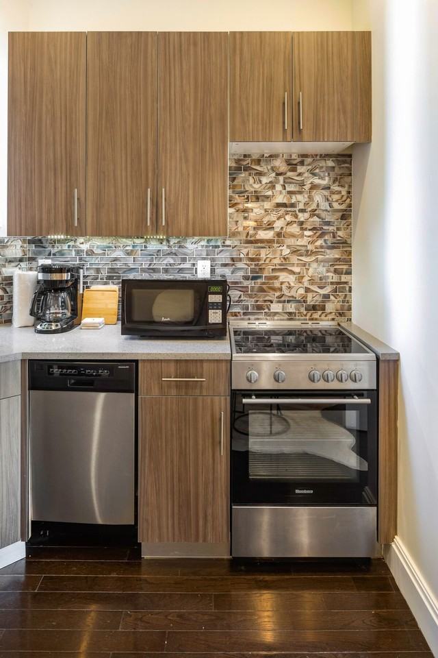 417 E 60th St #1051310P - Photo 6 of 50
