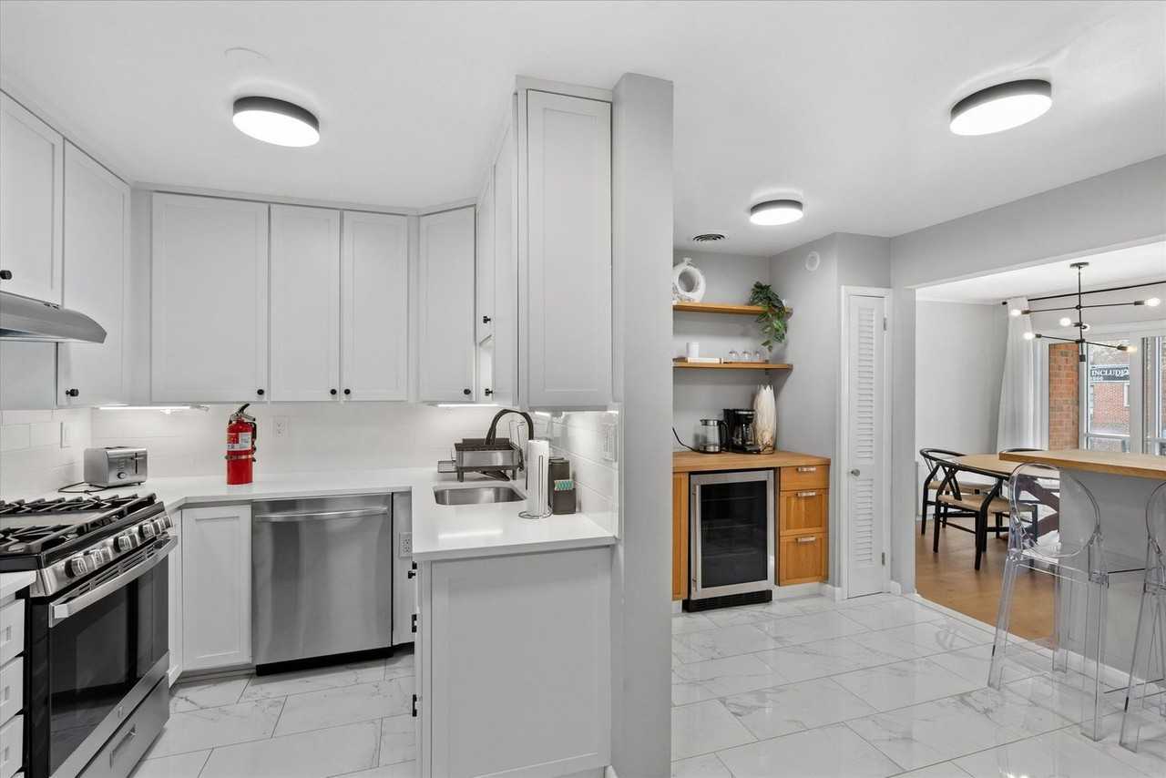 4545 Macarthur Blvd Nw #1539664P - Photo 7 of 21