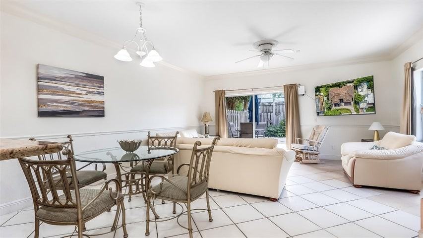 512 South Ocean Boulevard - Photo 4 of 8