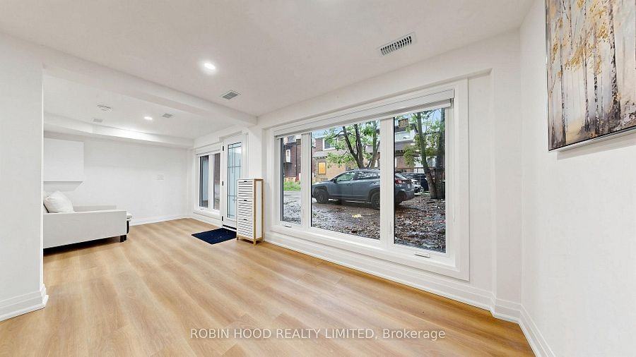 8 Laxton Avenue - Photo 5 of 20