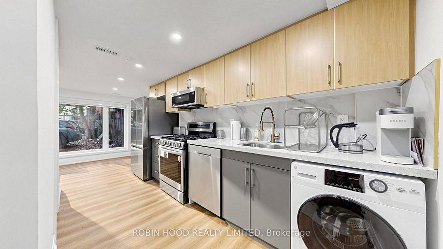 8 Laxton Avenue - Photo 3 of 20