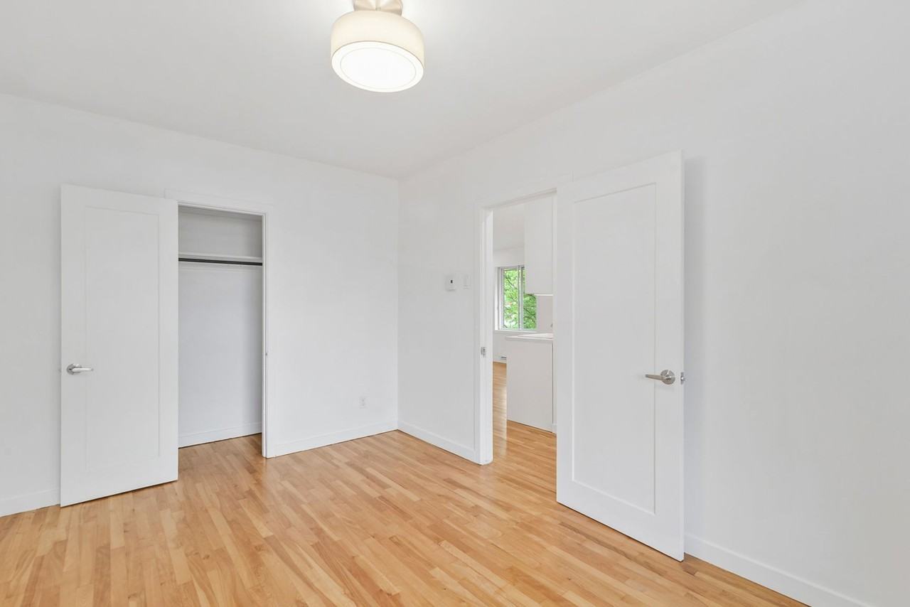 5804 18E Avenue - Photo 7 of 12