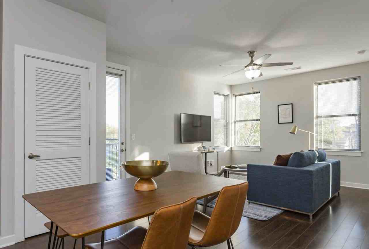 1016 18th Avenue South - Photo 7 of 38