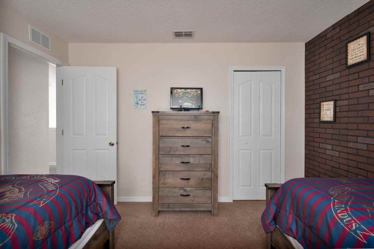 557 Miramar Ave #1095258P - Photo 7 of 44
