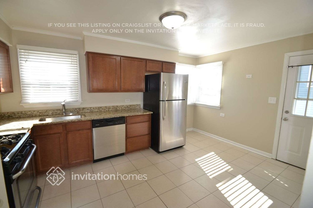 29 W Graham Ave - Photo 4 of 17