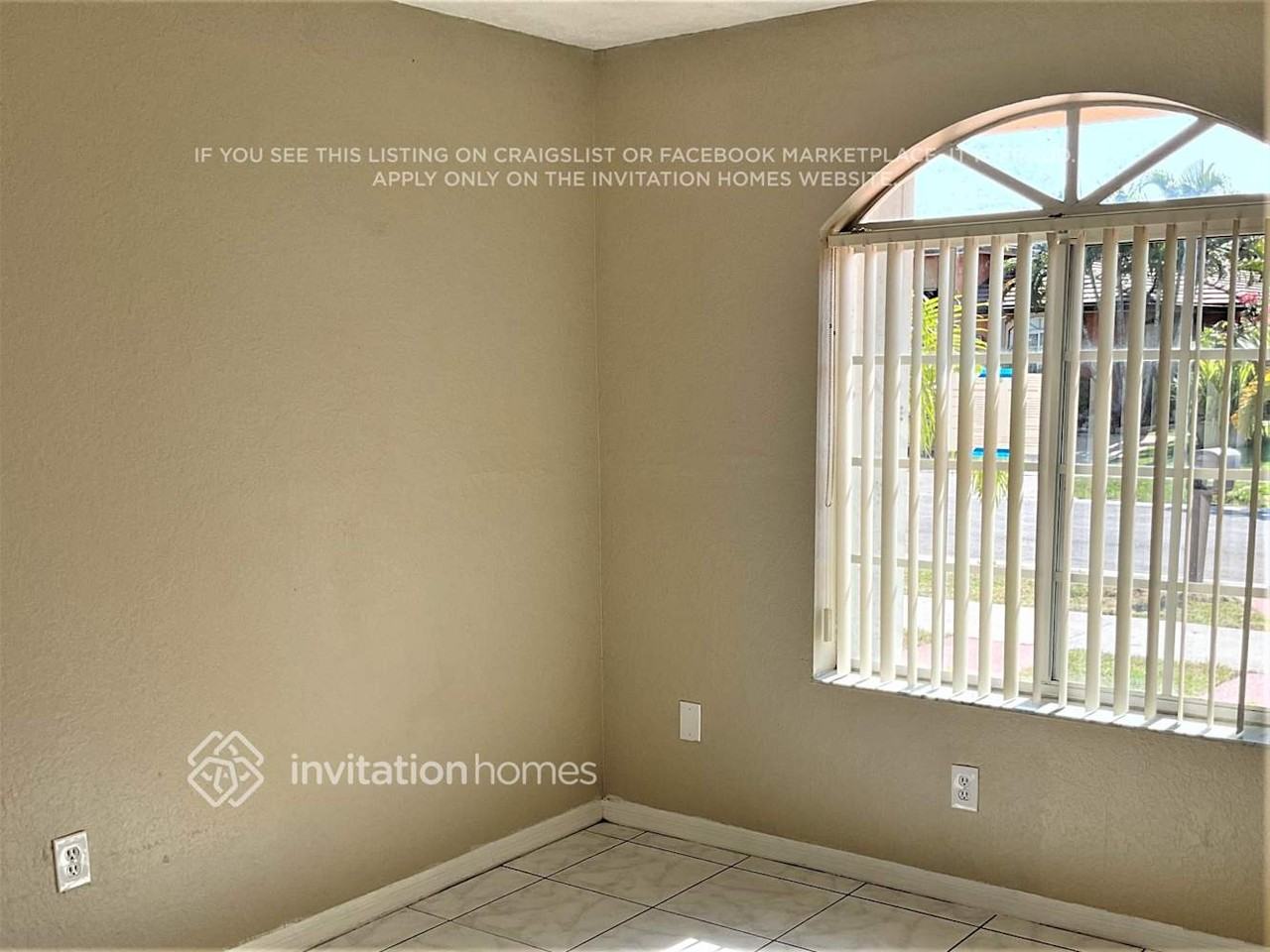 15445 Sw 138th Ave - Photo 4 of 11