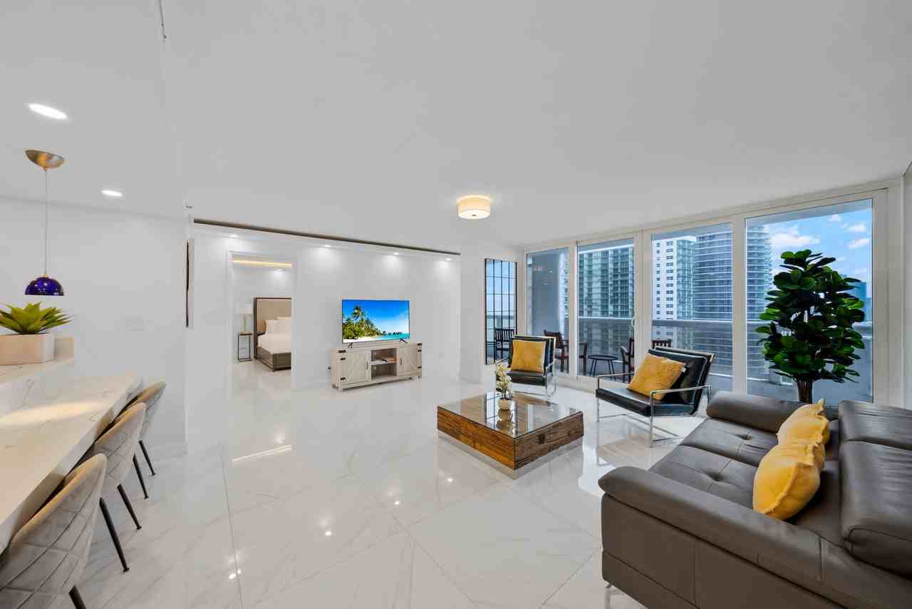 1717 North Bayshore Drive - Photo 7 of 47
