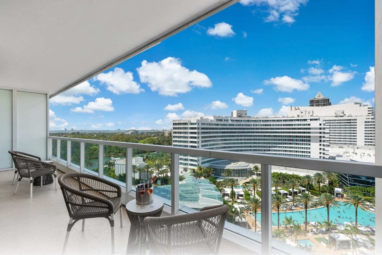 4391 Collins Ave #1325638P - Photo 4 of 14