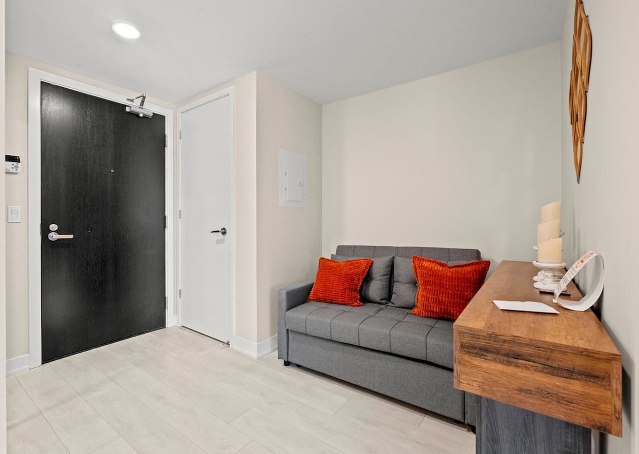 501 Yonge Street - Photo 3 of 19