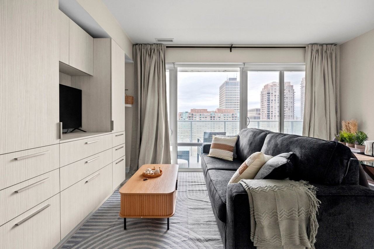 501 Yonge Street - Photo 4 of 19