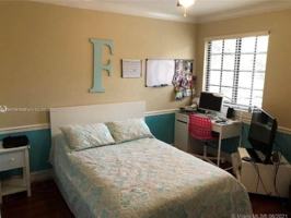 featured image of 4310 Vineyard Circle