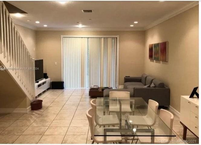 4310 Vineyard Circle - Photo 4 of 8