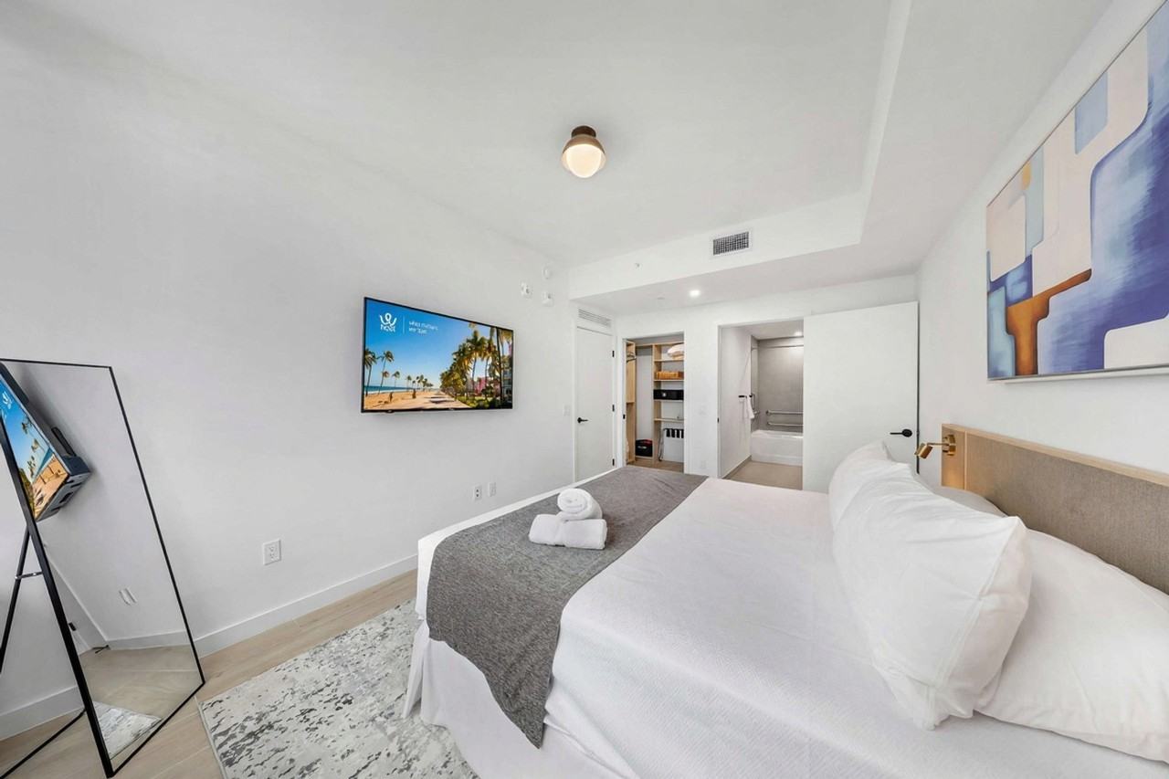 225 North Miami Avenue - Photo 3 of 41