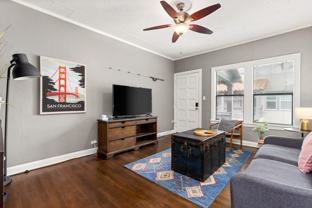 203 W Magnolia Ave - Photo 1 of 1
