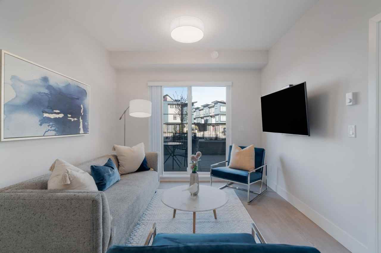 5486 199a St #1564039P - Photo 4 of 34