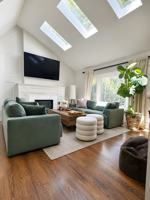 featured image of 3782 Westridge Ave