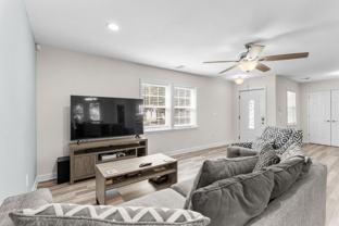 433 Belle Dr - Photo 1 of 1