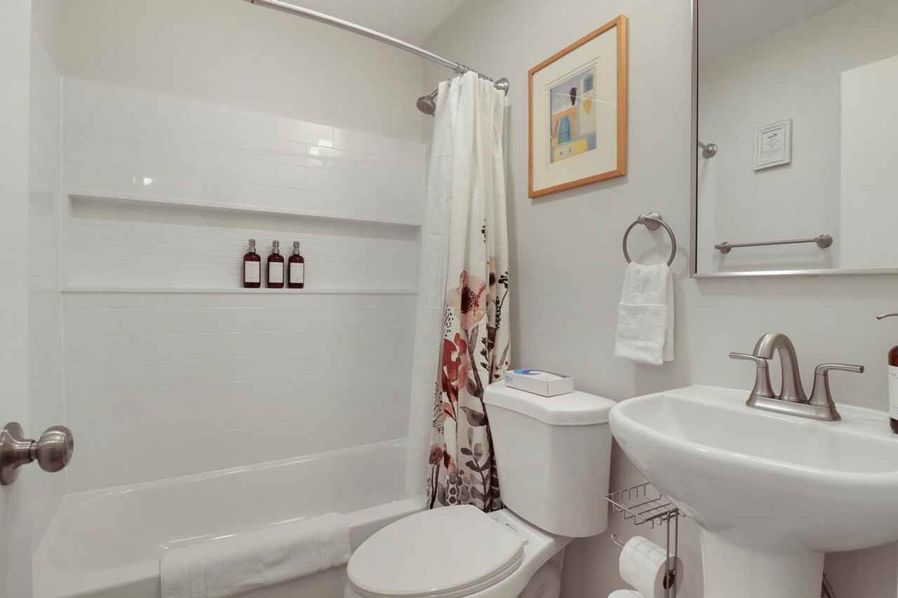 2248 Linden Ave #1569688P - Photo 2 of 15