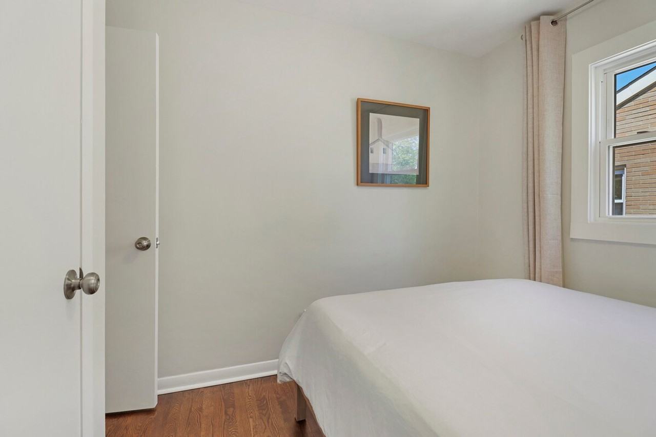 2248 Linden Ave #1569688P - Photo 6 of 15