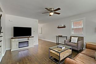 2235 Linden Ave - Photo 1 of 1