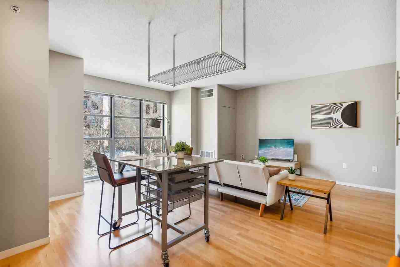 616 Washington Ave S #1571257P - Photo 2 of 37