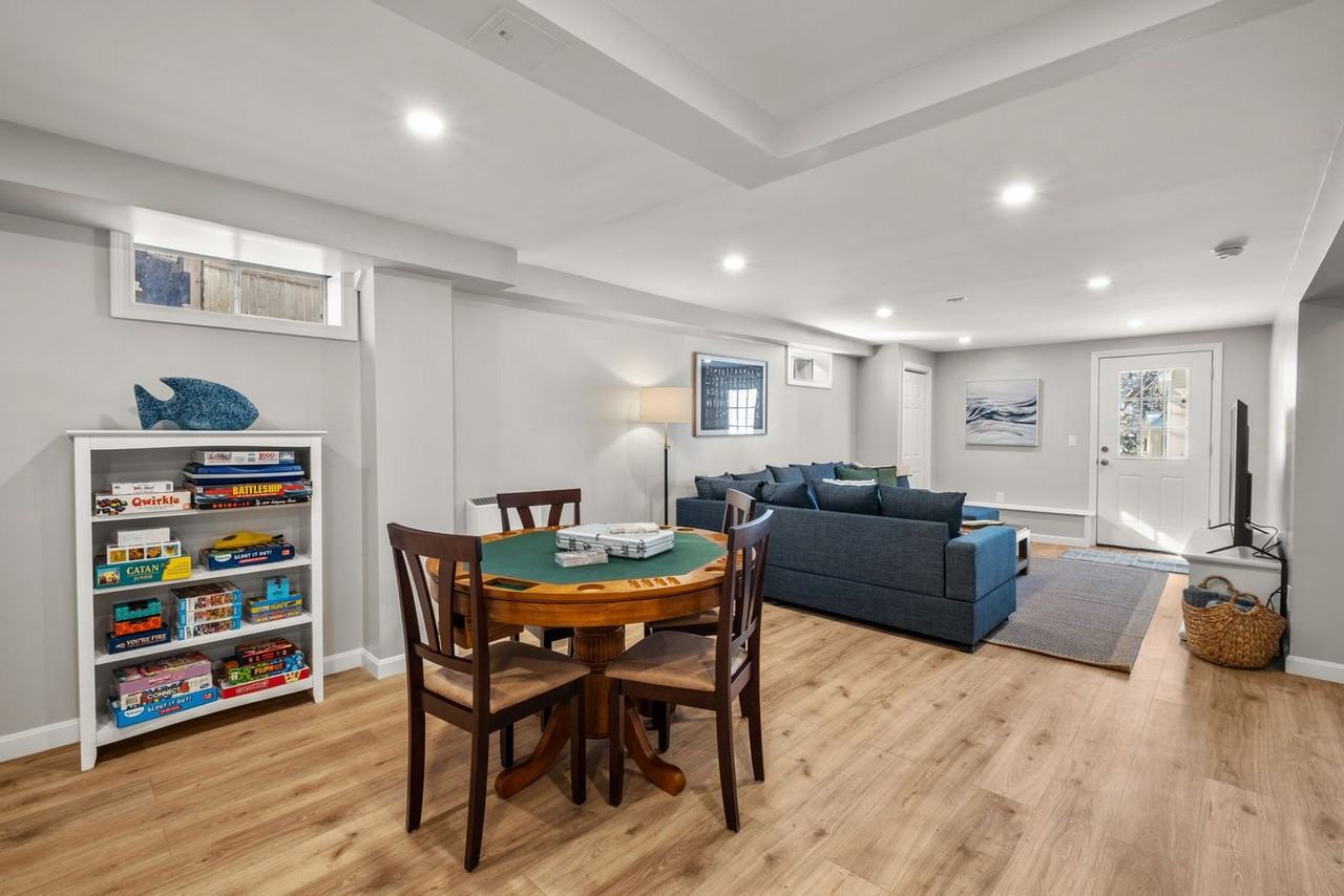 32 Ossipee Rd #1571354P - Photo 4 of 32