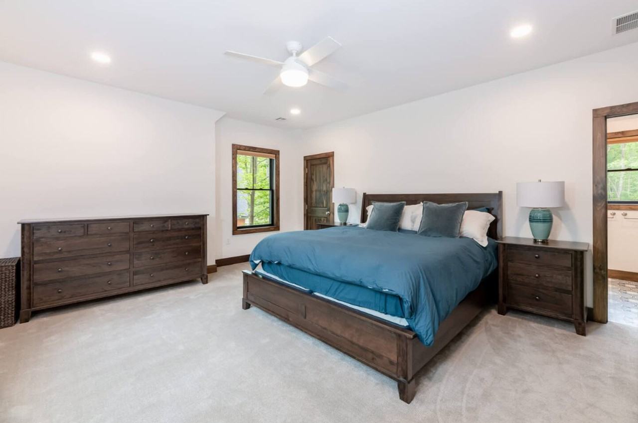216 S Peak Rd #1571375P - Photo 6 of 38