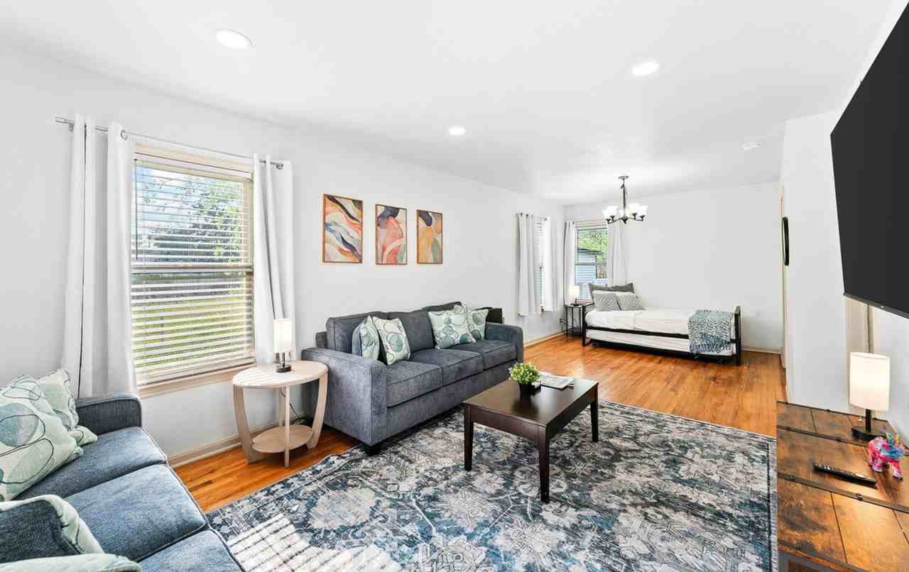 4317 Amherst Dr #1570992P - Photo 4 of 25