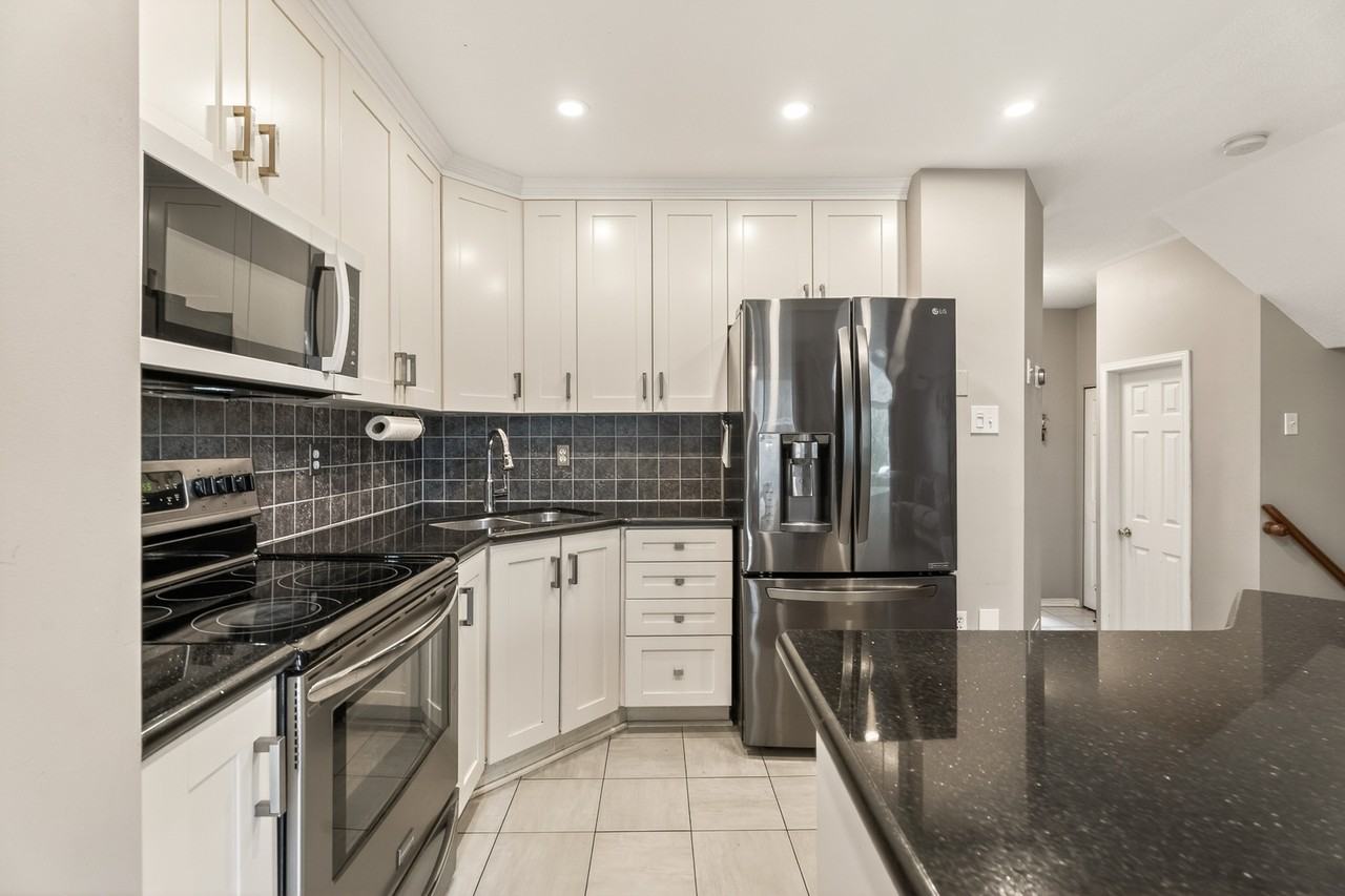 106 Blackdome Crescent - Photo 7 of 40