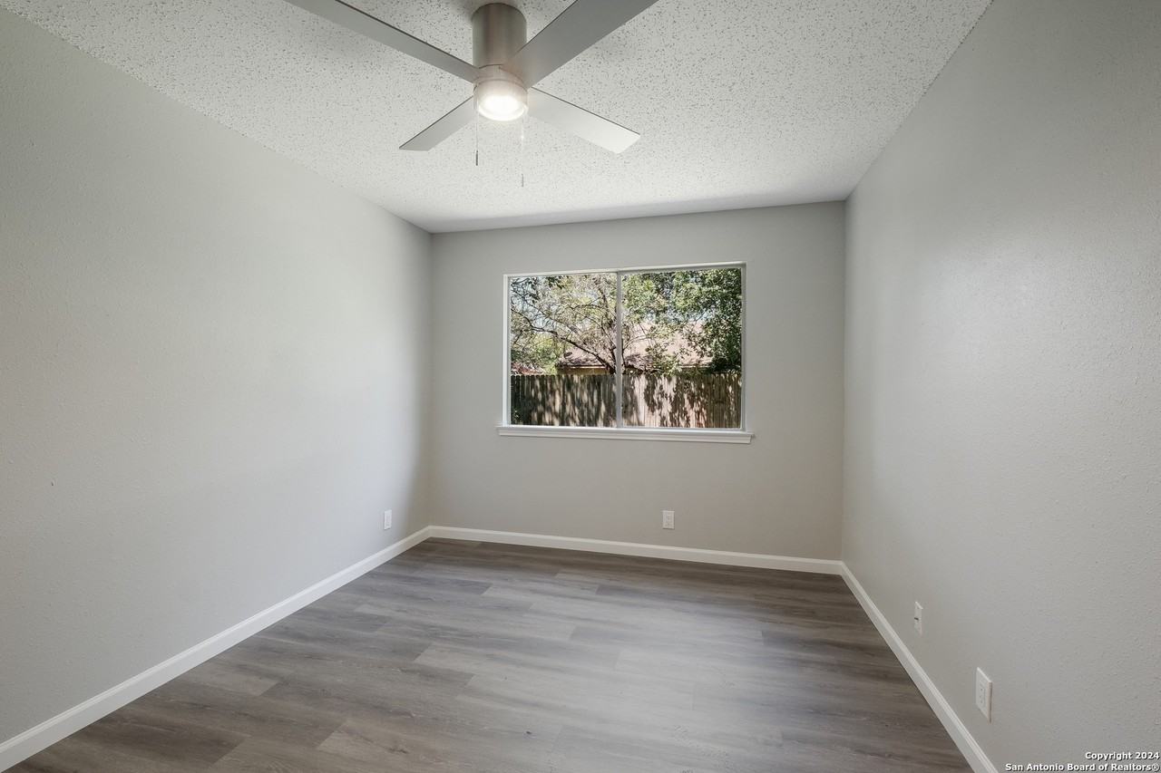 7539 Rimhurst - Photo 6 of 15