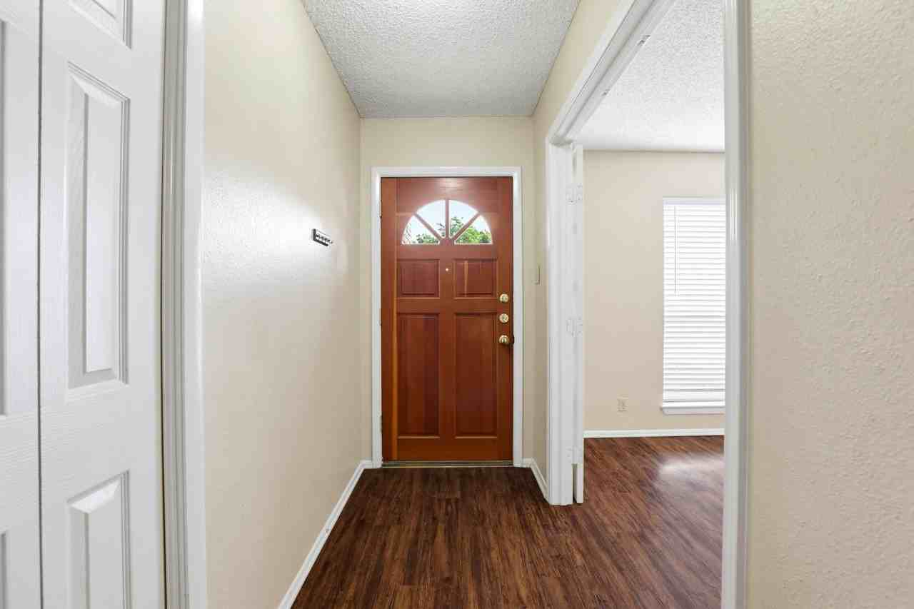 15127 Elkton Rd - Photo 3 of 21