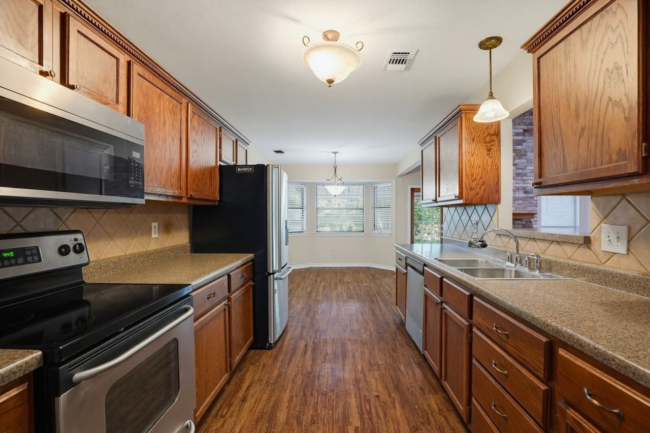 15127 Elkton Rd - Photo 6 of 21