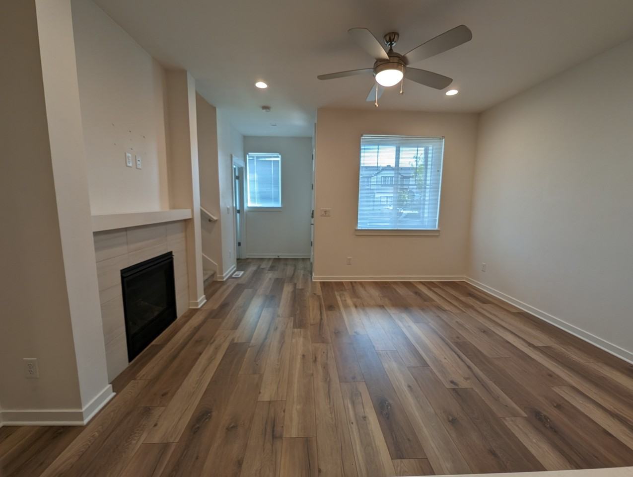 4132 Se Century Blvd #1 - Photo 4 of 19
