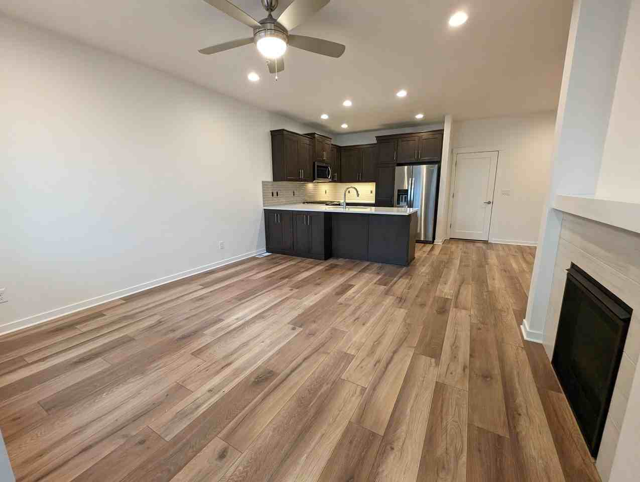 4132 Se Century Blvd #1 - Photo 5 of 19