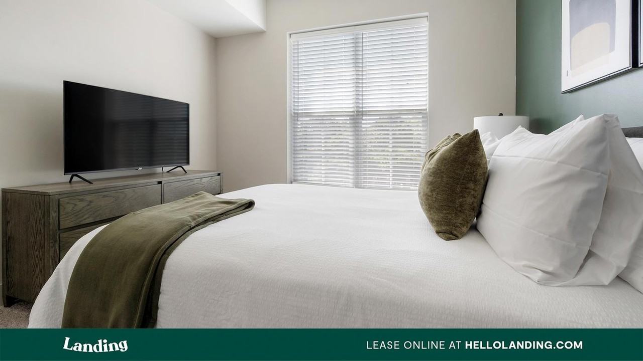 900 N. Tryon - Photo 4 of 50