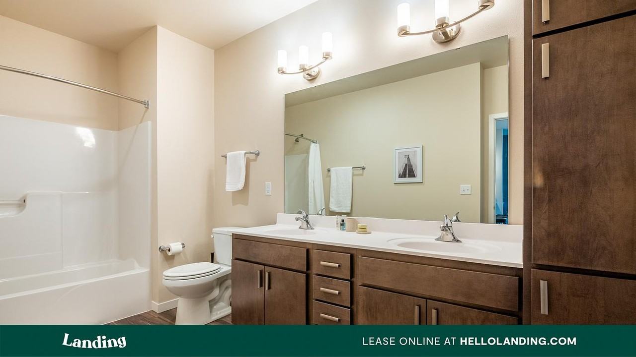 1557 N Logan Street - Photo 5 of 31