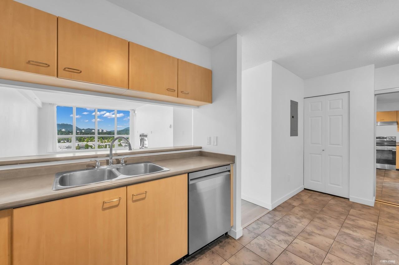 1148 Heffley Crescent #1406 - Photo 5 of 24