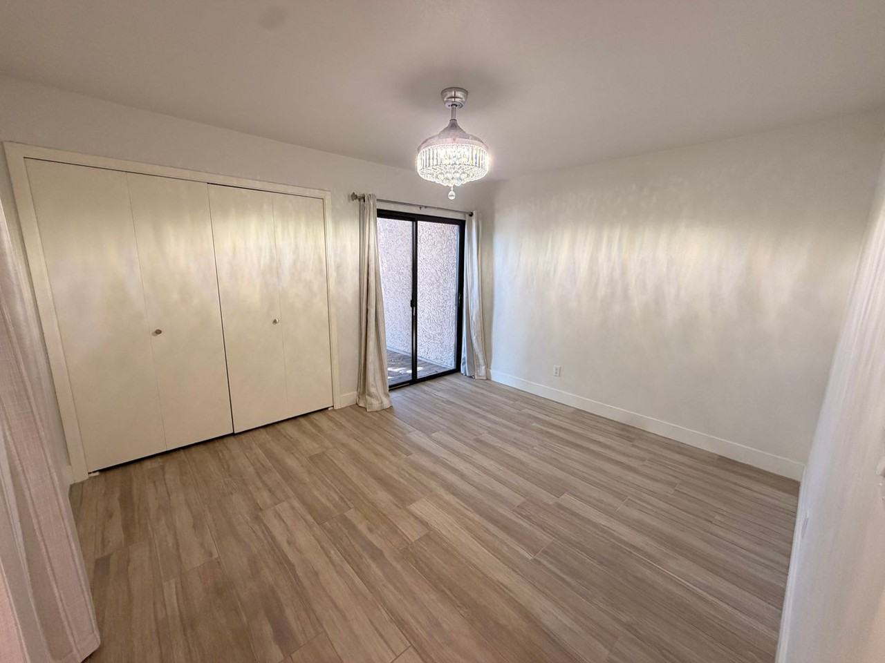 7826 E San Miguel Ave - Photo 3 of 23