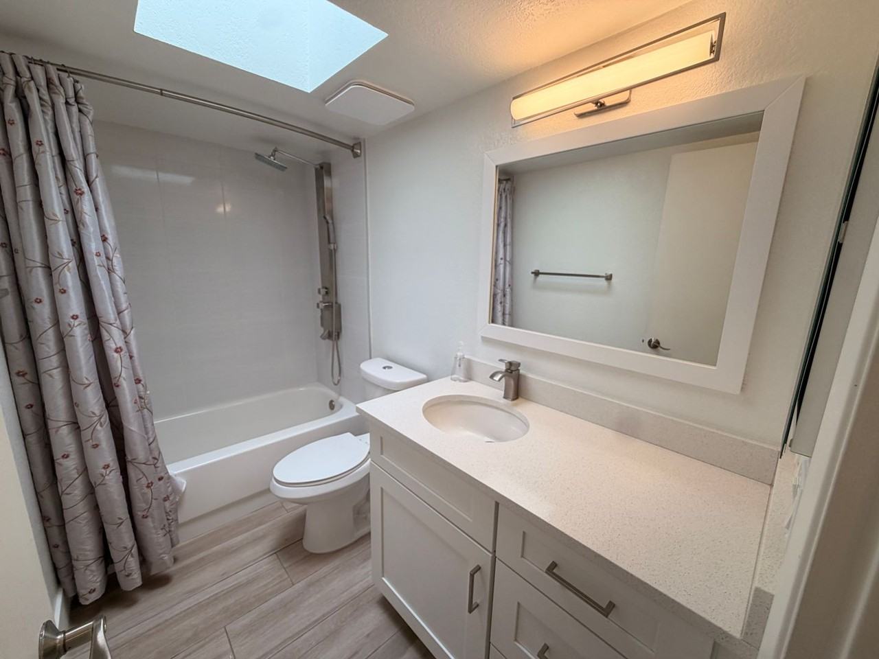 7826 E San Miguel Ave - Photo 5 of 23