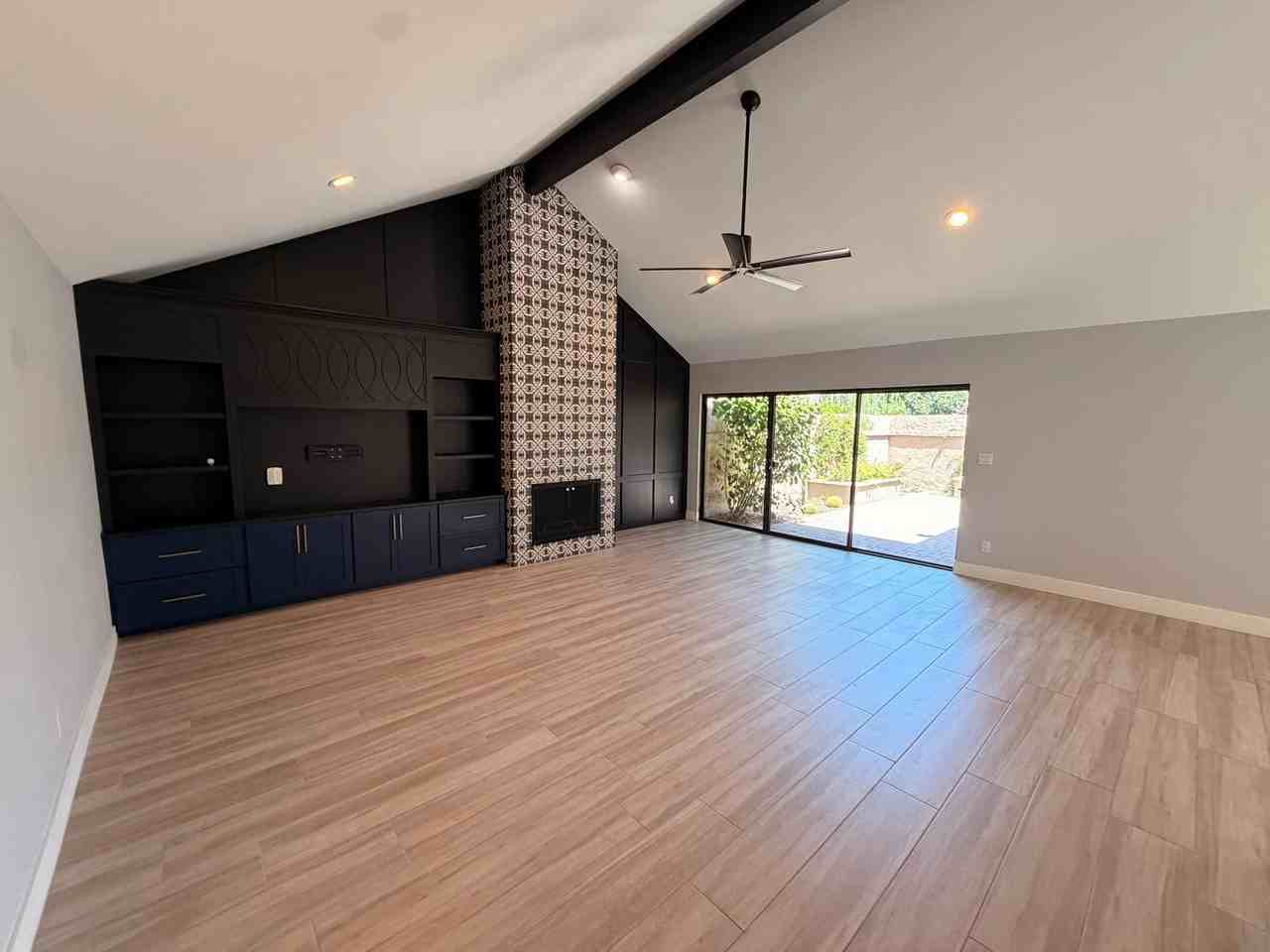 7826 E San Miguel Ave - Photo 6 of 23