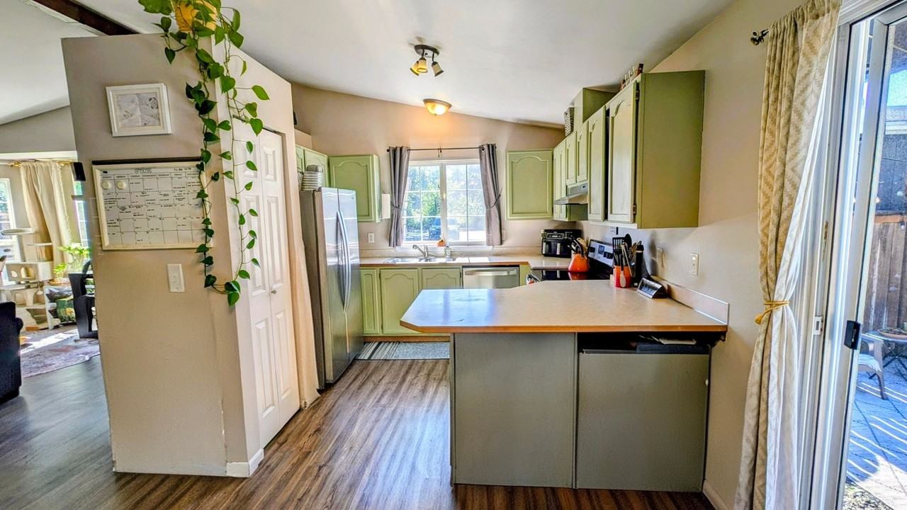 1317 128th Dr Ne - Photo 3 of 15