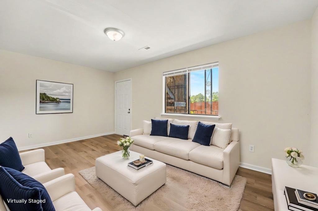 1309 Hudson Ave - Photo 4 of 19