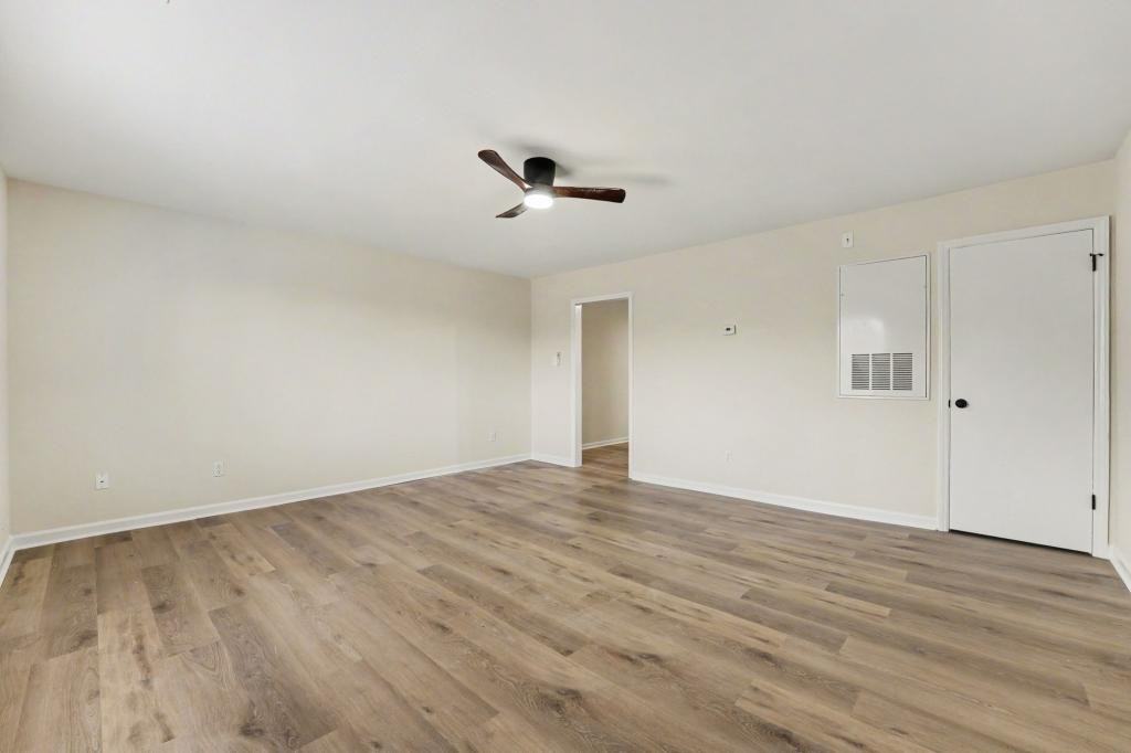 1309 Hudson Ave - Photo 5 of 19
