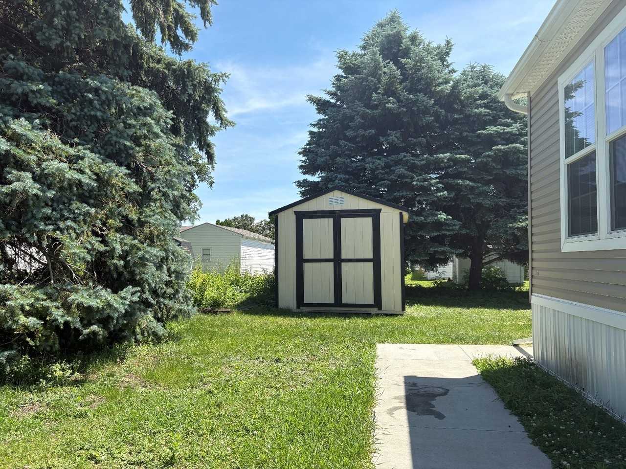 327 Se Green Park Cir #A8 - Photo 2 of 27
