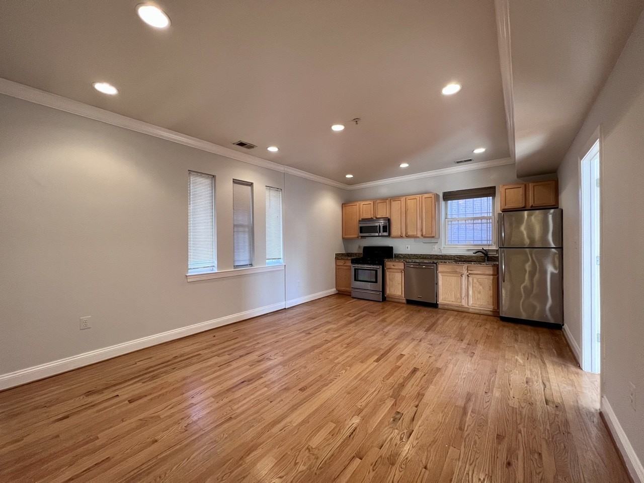 1372 Randolph St Nw #101 - Photo 5 of 15