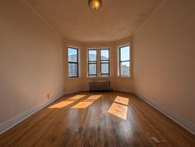 1542 N Kedzie Ave - Photo 1 of 1