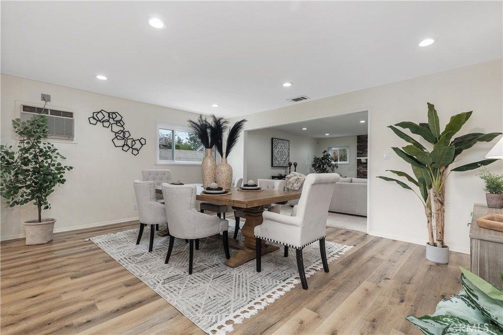 6136 E Rosebay St - Photo 5 of 30