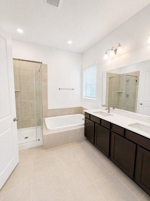 10602 William Park Dr - Photo 5 of 9