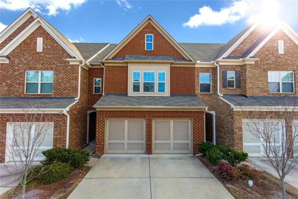 2105 Greencrest Cir