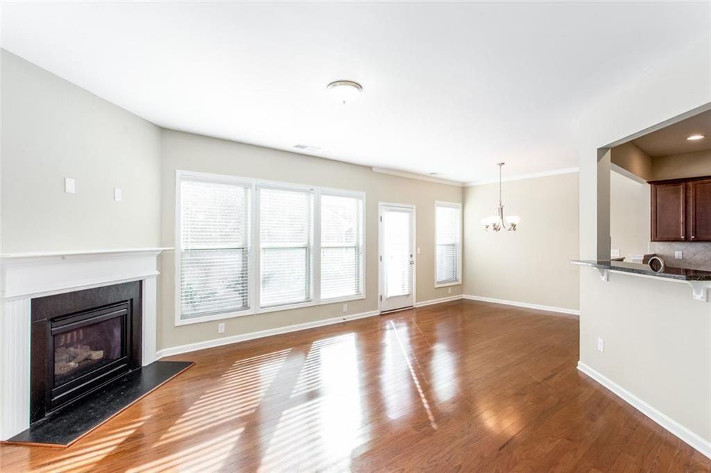 2105 Greencrest Cir - Photo 2 of 20
